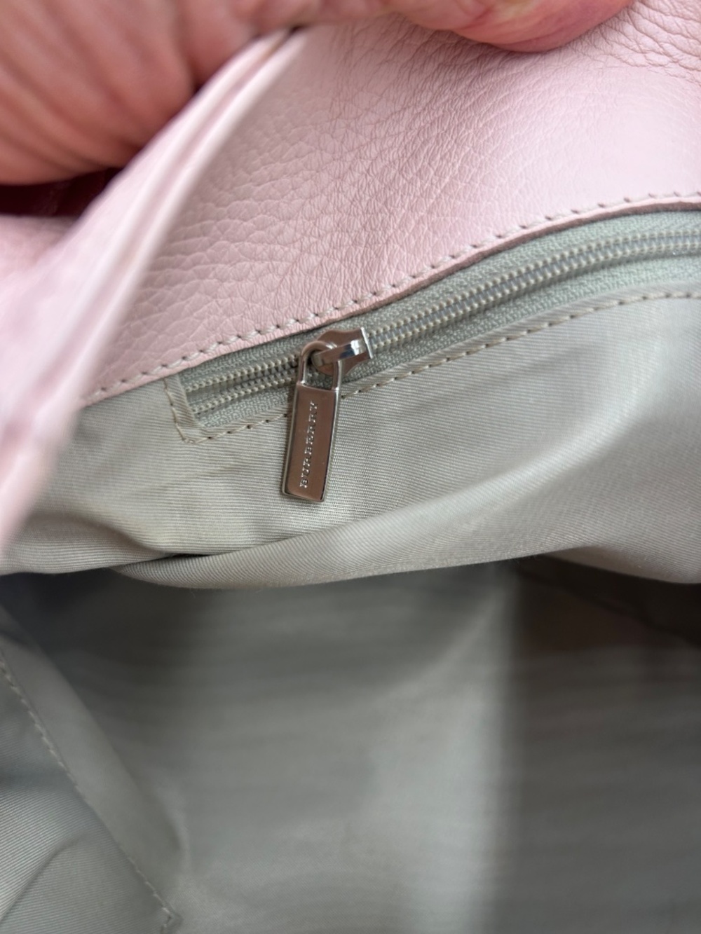 ***************Women’s Burberry London Pink Calfskin Leather Small Loop Tote Bag - Picture 13 of 15